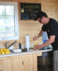 Thirsty Canuck Fresh Squeezed Beverage